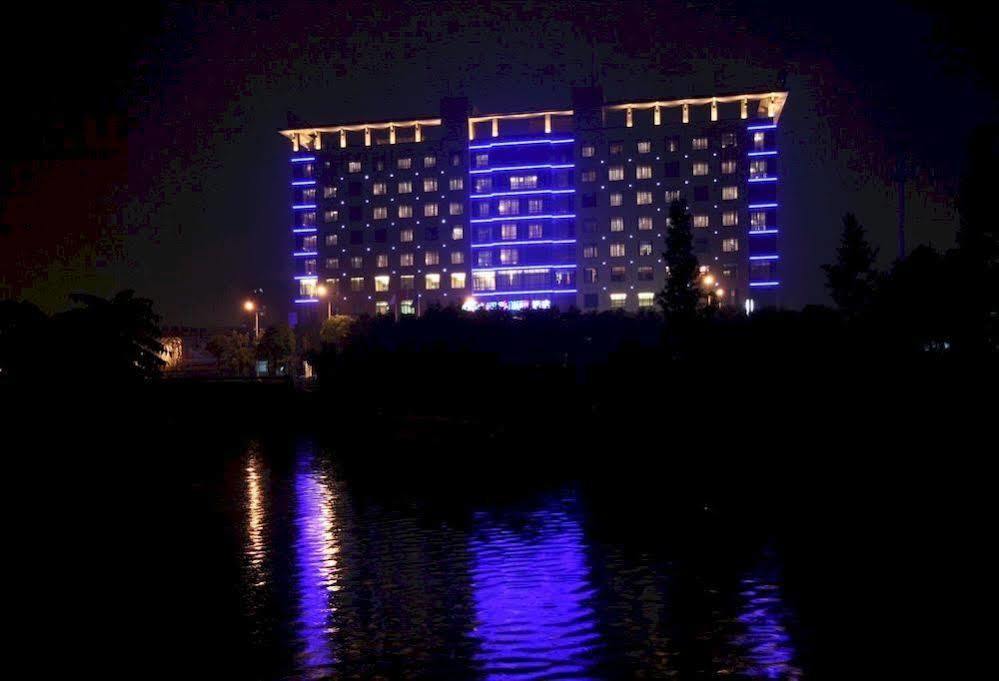 Four Seasons Rayli Hotel Ningpo Kültér fotó